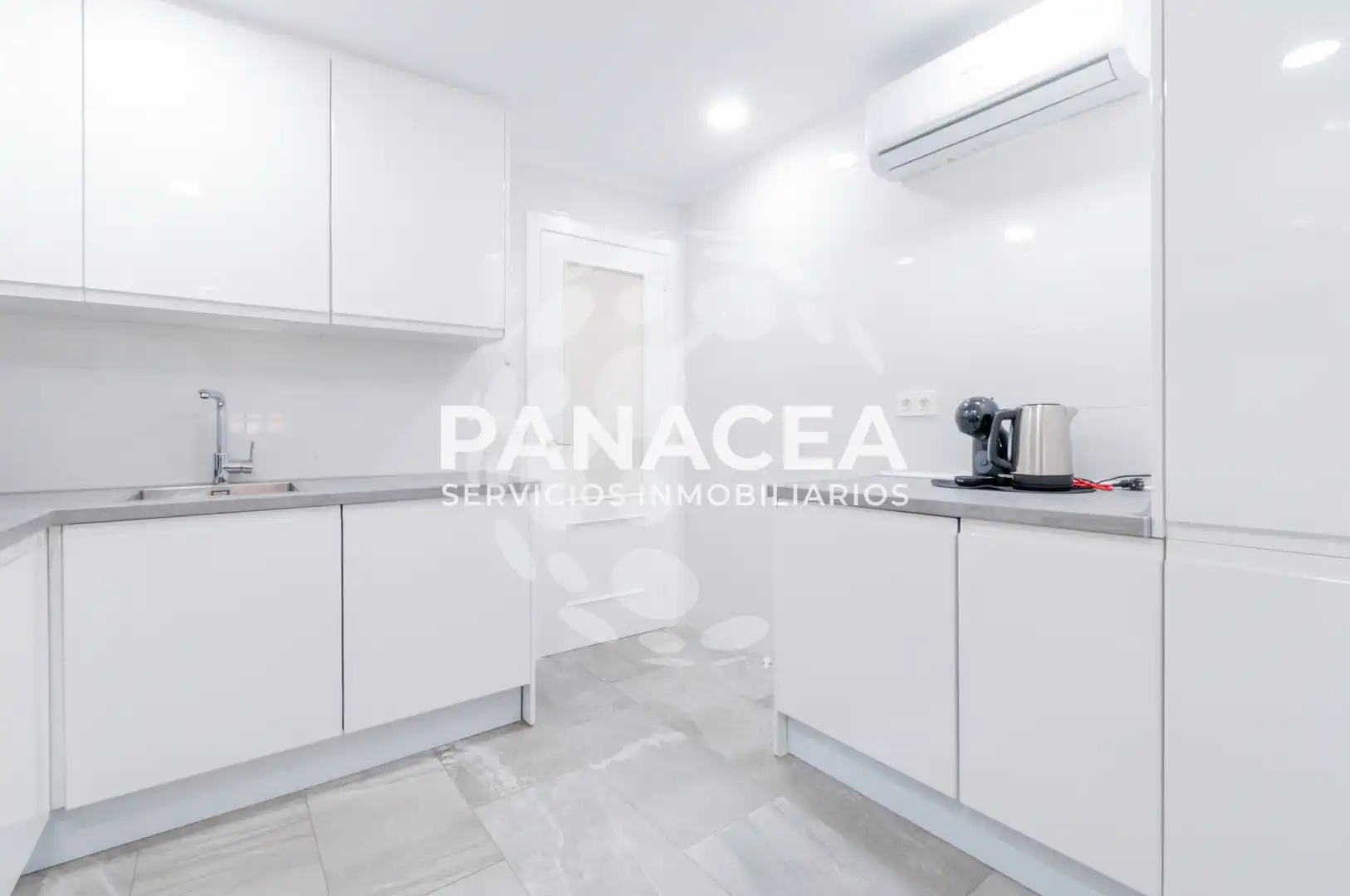 Cocina de Piso en venta en Vícar con Terraza, Amueblado y Horno