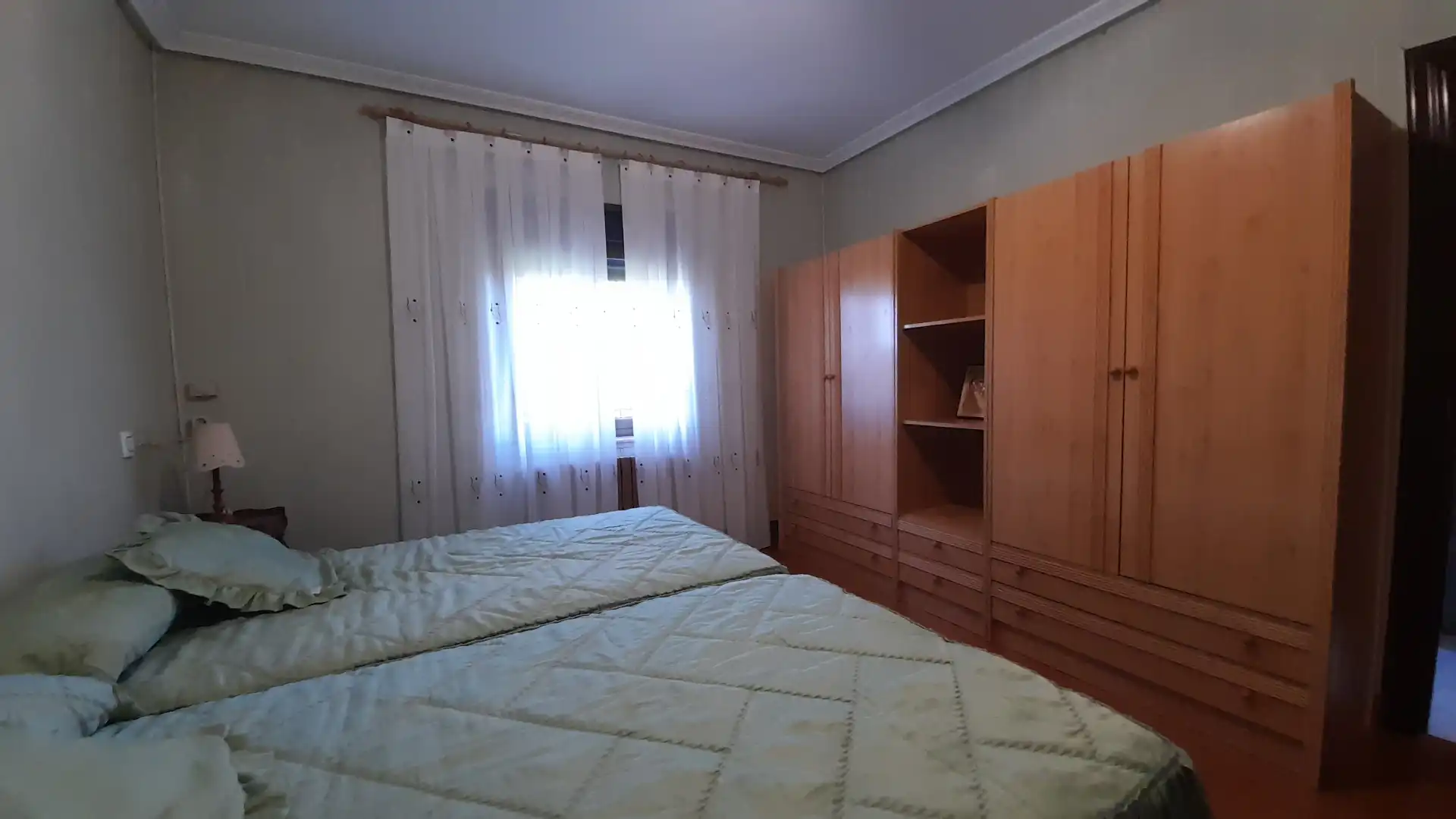 Schlafzimmer von Country house zur Miete in Oviedo  mit Heizung, Terrasse und Möbliert