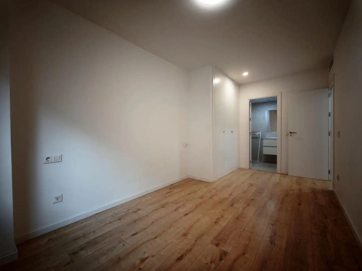 Habitación de Piso de alquiler en Valencia con Aire acondicionado, Calefacción y Parquet