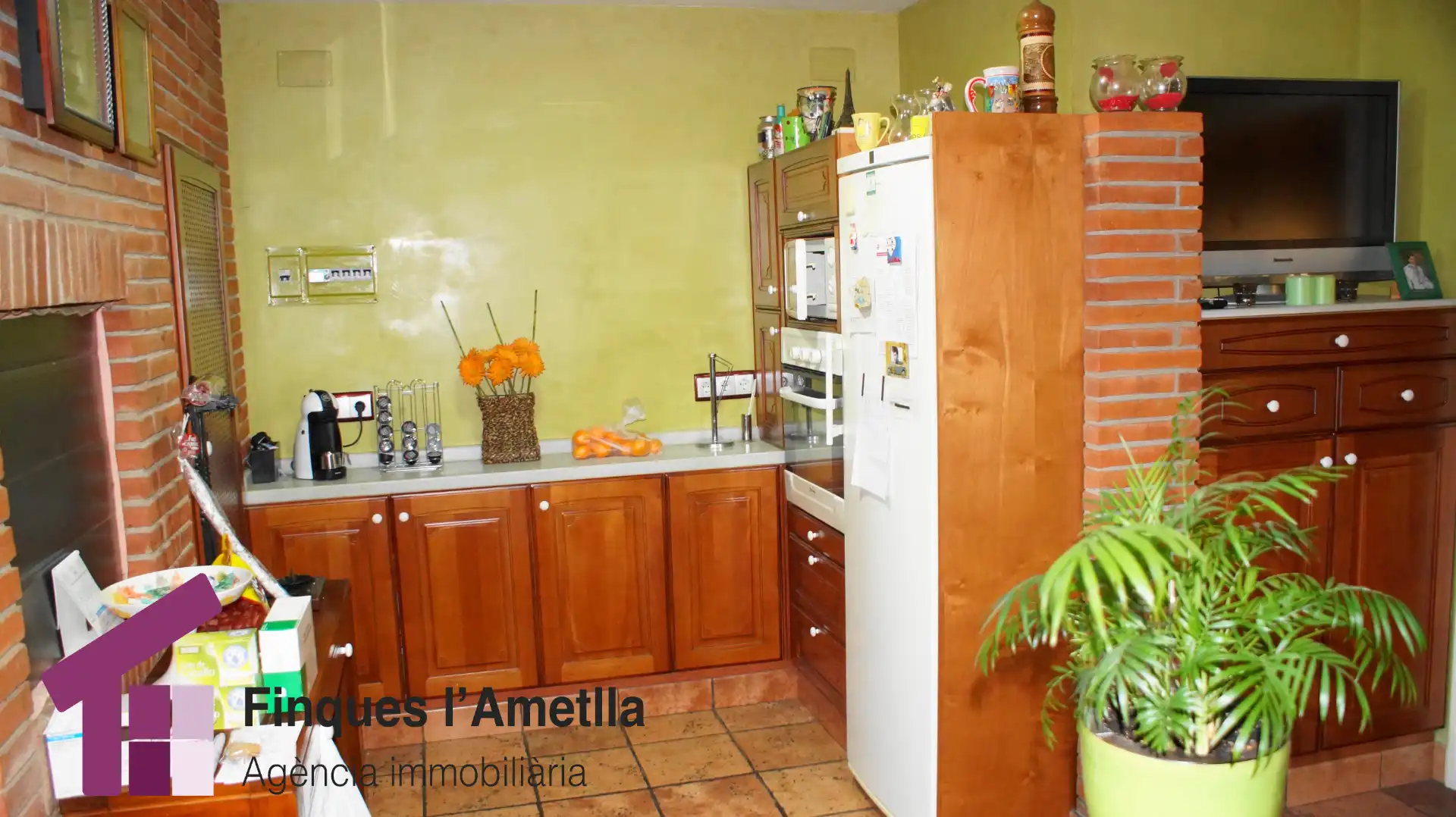 Cuina de Casa o xalet en venda en L'Ametlla del Vallès amb Aire condicionat, Calefacció i Jardí privat