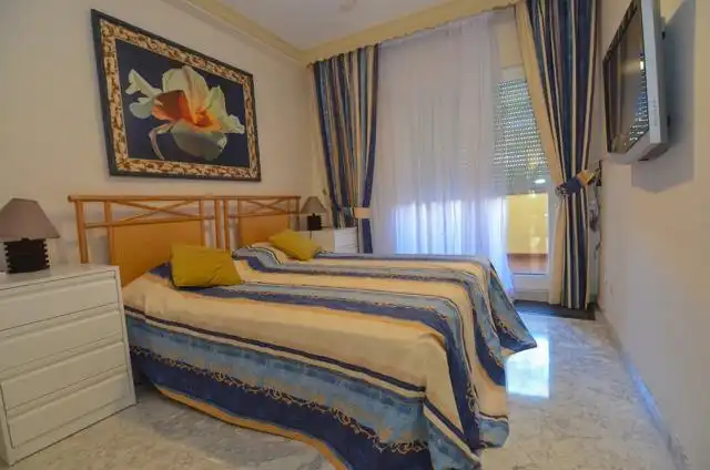 Apartamento con piscina en venta en Calle Calle Torrequebrada, imagen 19