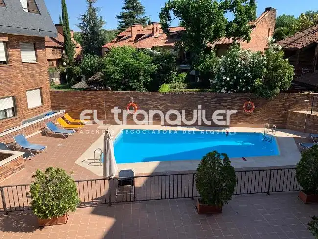 Appartamento con piscina in affitto a Calle Tejar