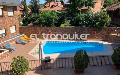 Swimming pool of Flat to rent in Majadahonda  with Air Conditioner and Swimming Pool