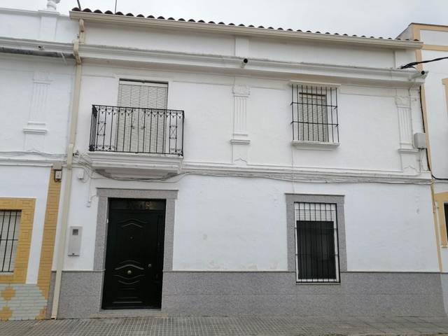 Casa adosada en Venta en Puebla de la Calzada