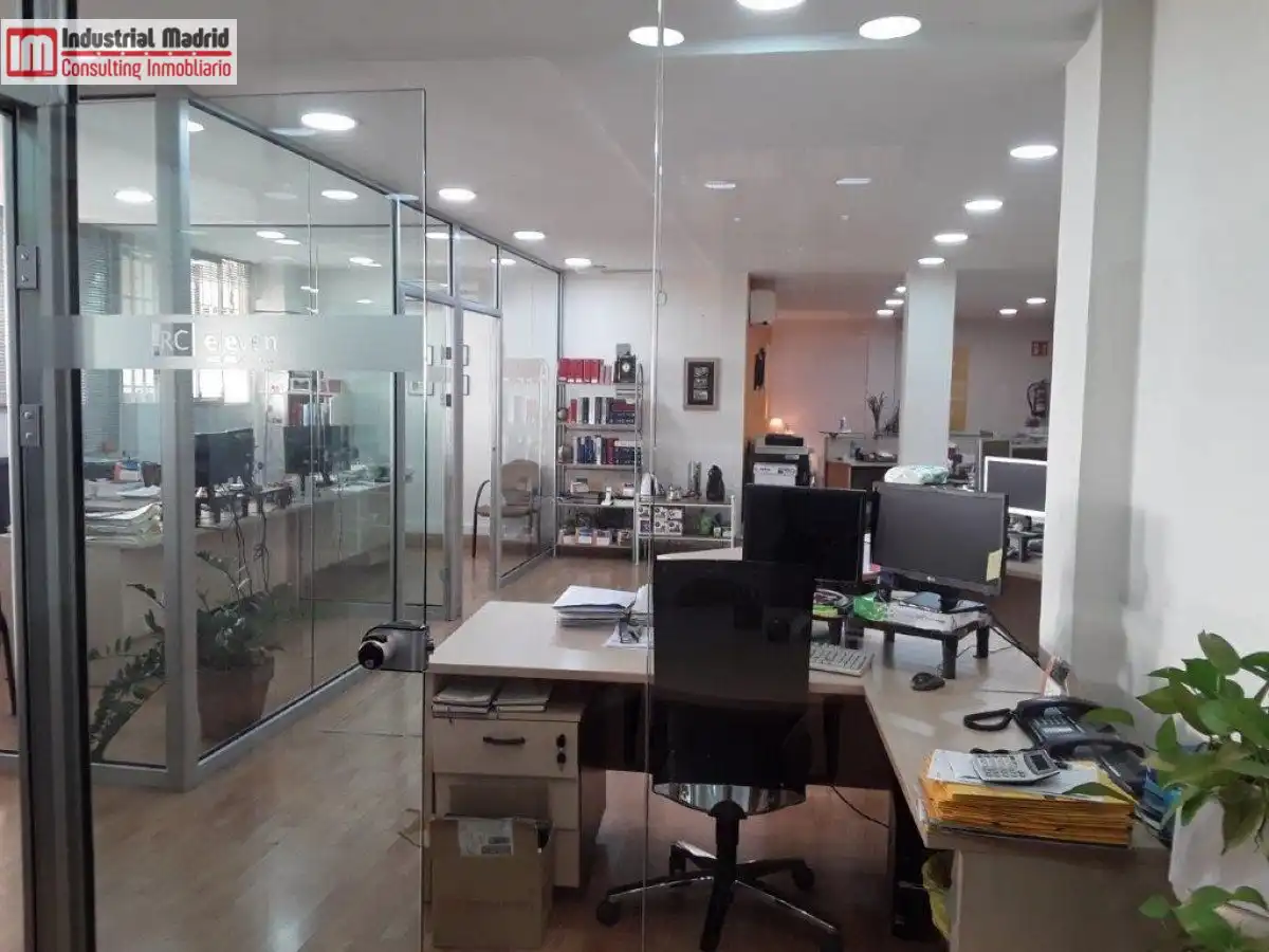 Local comercial en venda a La Poveda, imagen 9