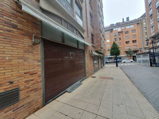 Local comercial en Venta en Salesas - Foncalada - Campoamor