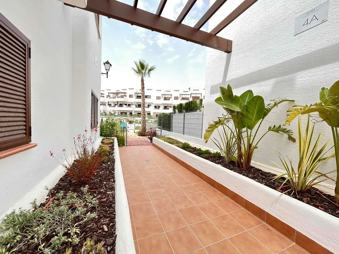Außenansicht von Wohnung zum Verkauf in Pulpí mit Klimaanlage, Terrasse und Schwimmbad