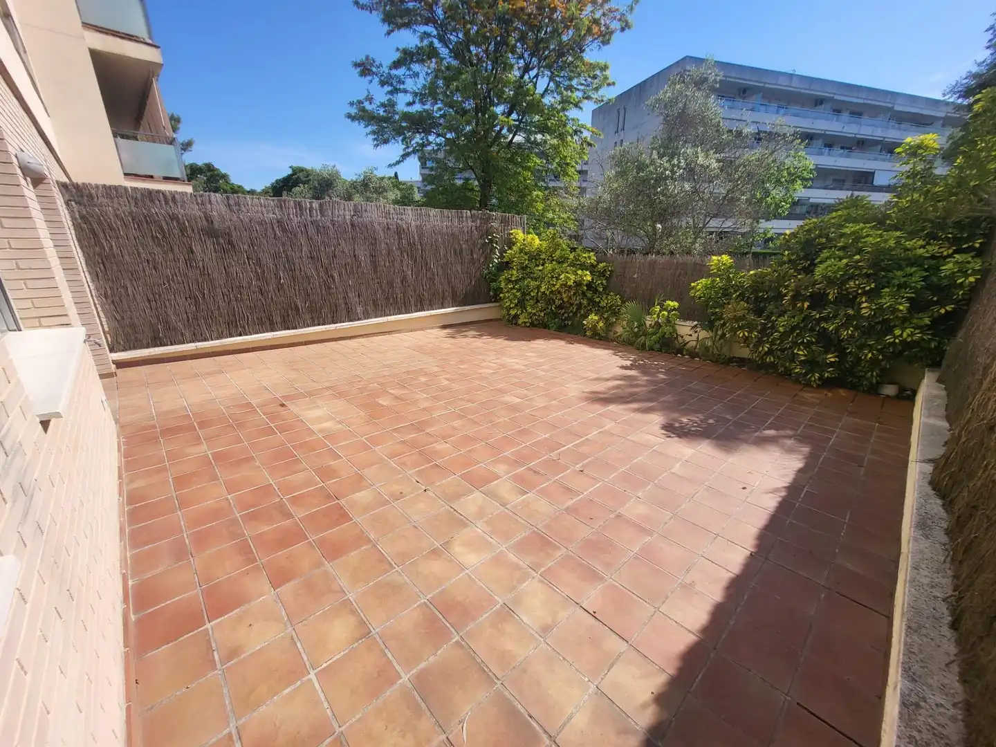 Terrasse von Erdgeschoss zum Verkauf in Salou mit Klimaanlage, Heizung und Terrasse