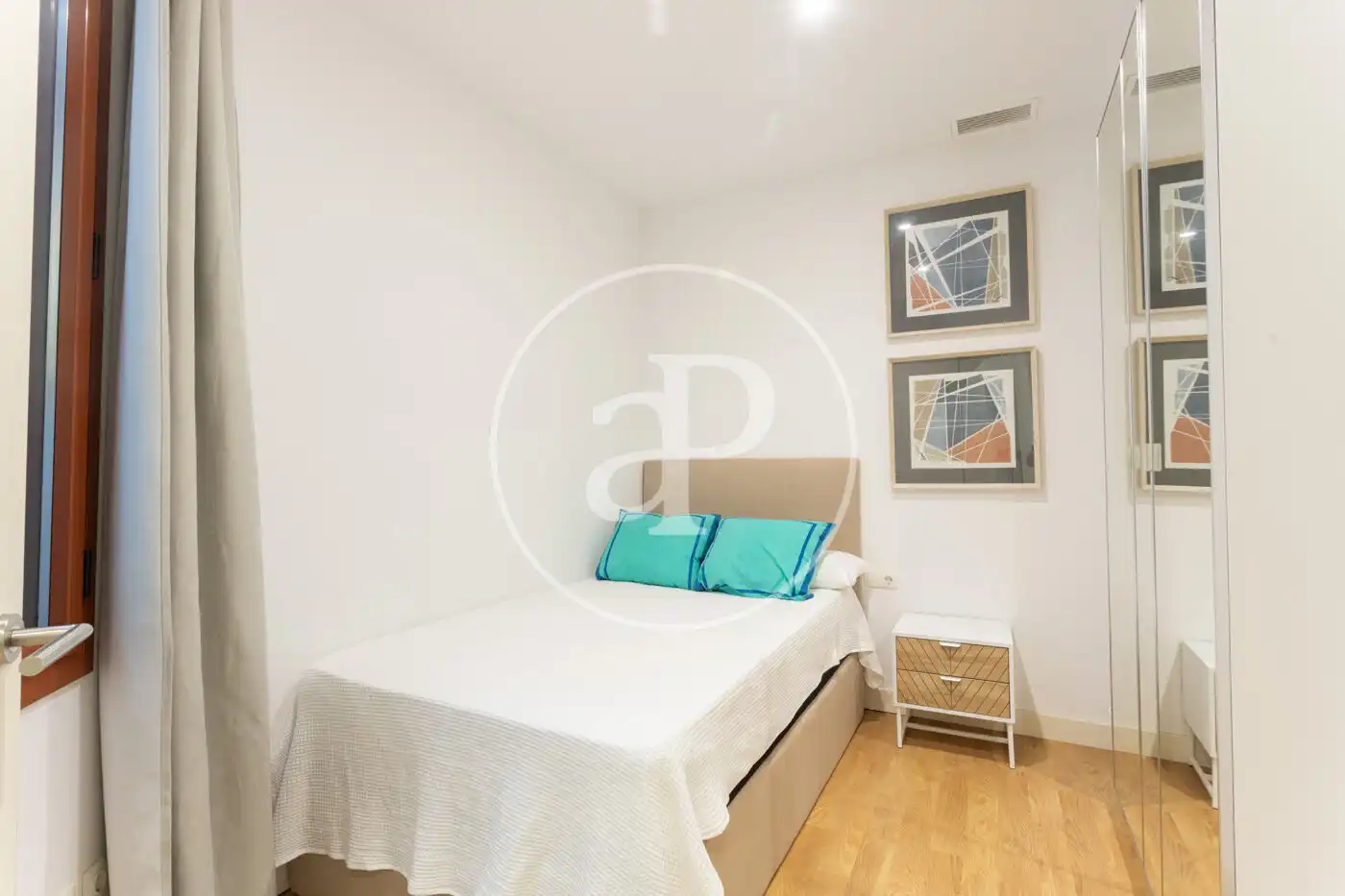 Schlafzimmer von Wohnung zur Miete in Barcelona mit Klimaanlage, Heizung und Möbliert