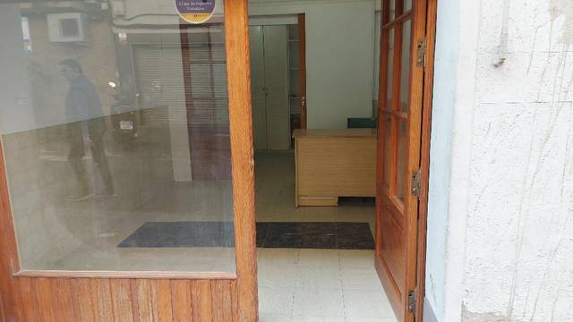 Local comercial en Venta en Carrer Holanda, 50 en La Torrassa