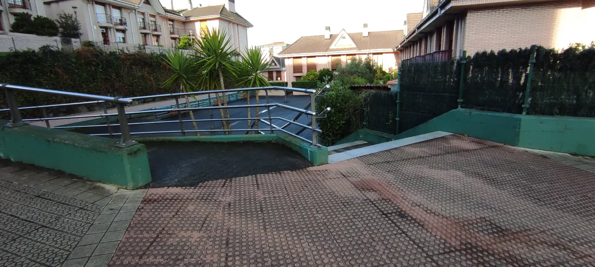 Piscina de Casa o xalet en venda en Valle de Trápaga-Trapagaran amb Calefacció, Jardí privat i Terrassa