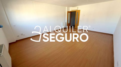 Foto 2 de Piso de alquiler en Pegaso, Sur - PAU 4, Móstoles