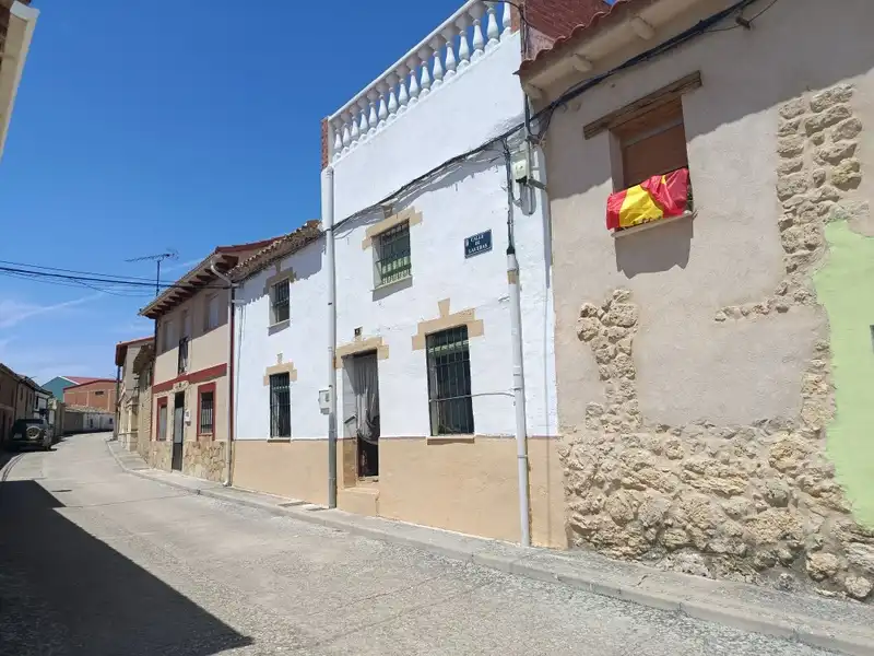 Vista exterior de Casa o xalet en venda en San Cebrián de Mazote amb Terrassa