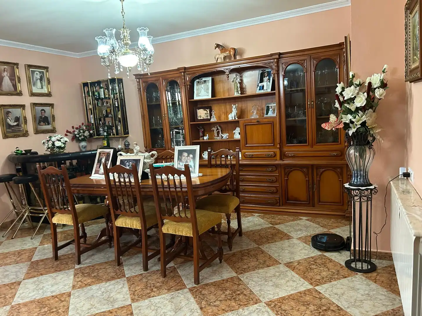 Comedor de Casa o chalet en venta en Jaén con Aire acondicionado, Calefacción y Jardín privado