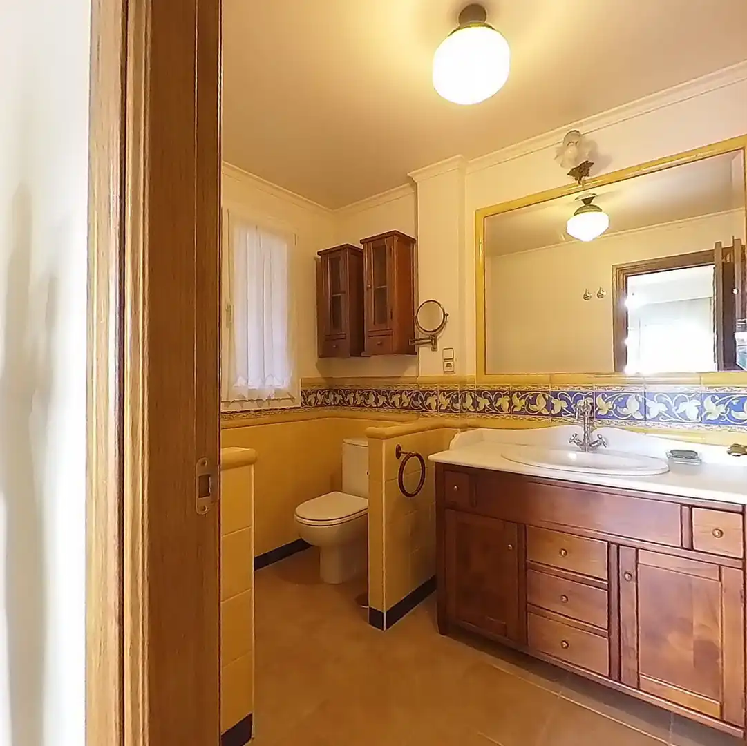Bathroom of Houses for sale in Granada  with Heating, Private garden and Terrace