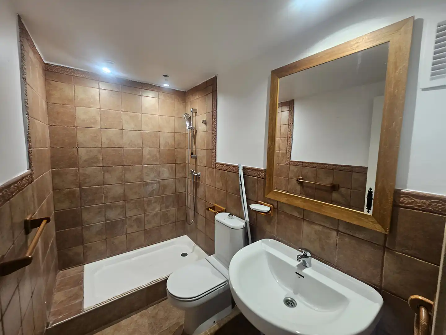Apartamento con piscina en venta en Calahonda, imagen 36