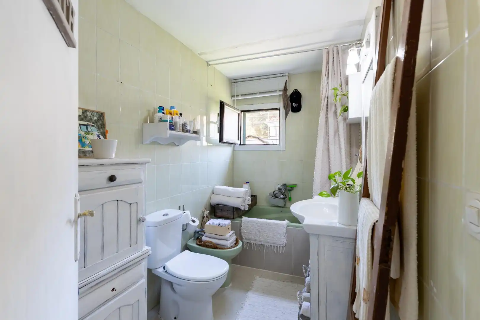 Bany de Apartament en venda en Calvià amb Aire condicionat, Calefacció i Jardí privat