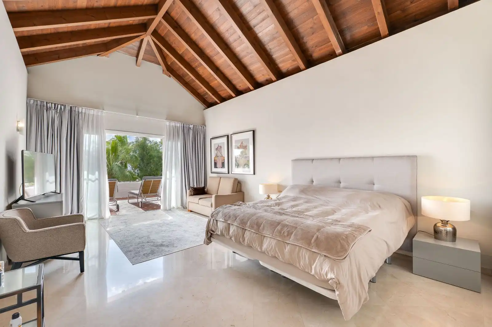 Bedroom of Duplexes for rent in Marbella  with Air Conditioner, Furnished and TV