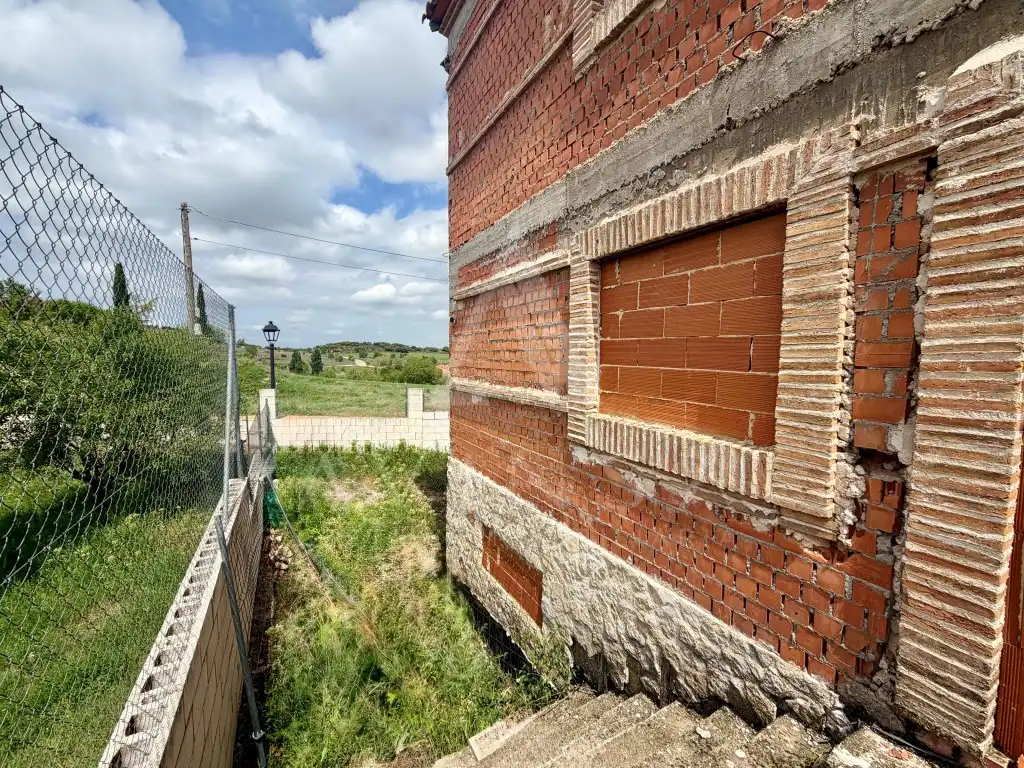 Exterior view of Houses for sale in Yebes