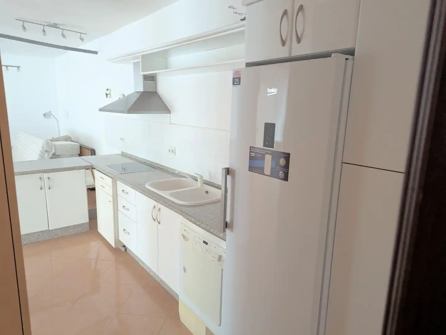 Cuina de Casa o xalet en venda en Guaro amb Calefacció, Terrassa i Traster