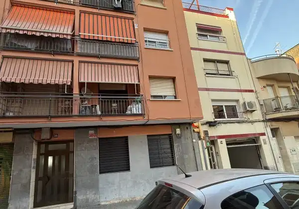 Vista exterior de Piso en venta en Sant Boi de Llobregat