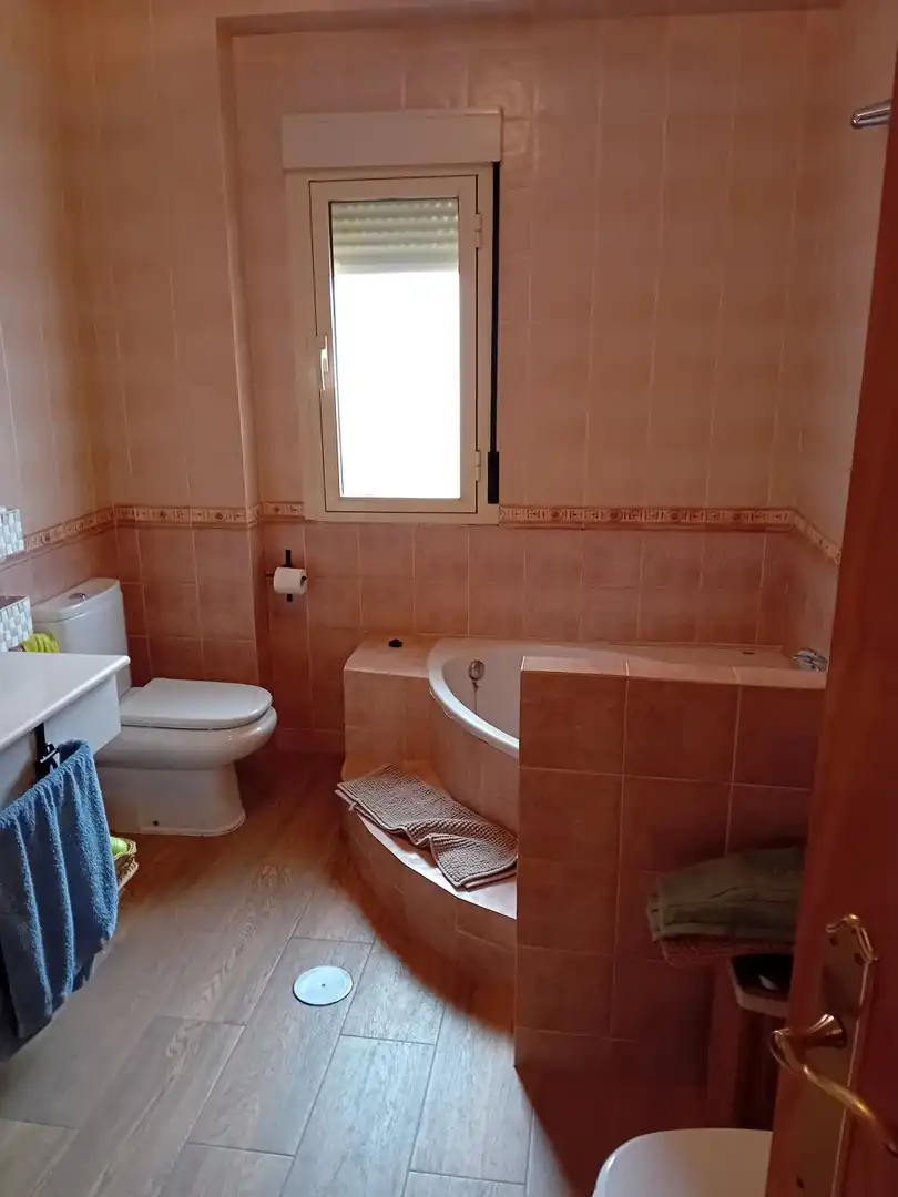 Badezimmer von Country house zum Verkauf in Viso del Marqués mit Heizung, Terrasse und Abstellraum