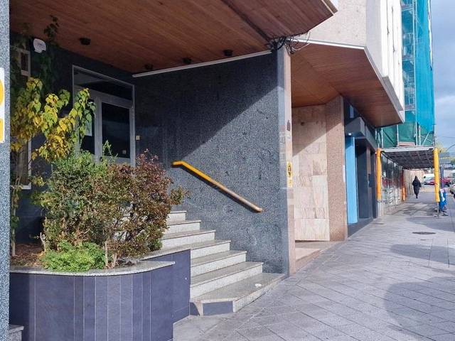 Local comercial en Venta en Avenida de Santiago en A Ponte