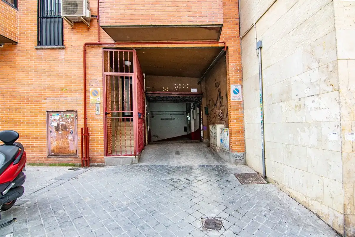 Garage zur Miete in Madrid