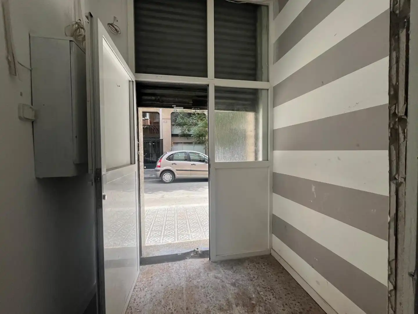 Local comercial en venda a Sants - Montjuïc, imagen 2