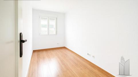 Photo 3 of Flat for sale in De Peironcely, Entrevías, Madrid