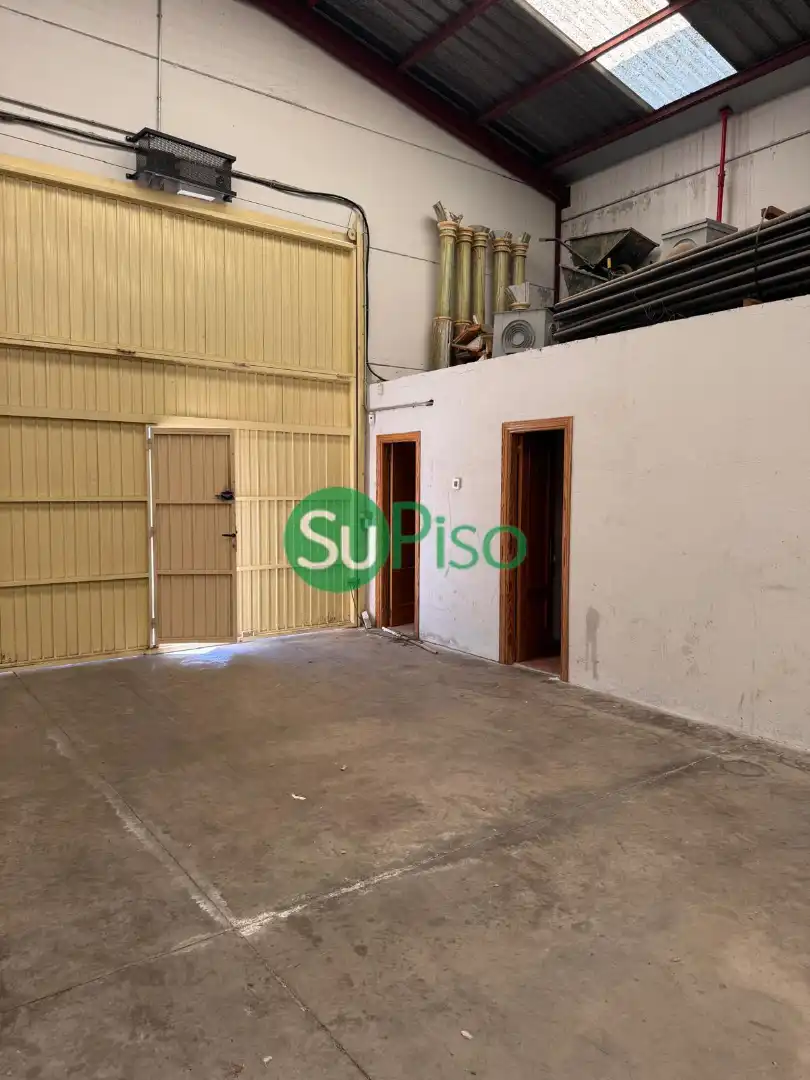 Nau industrial en venda en Yeles