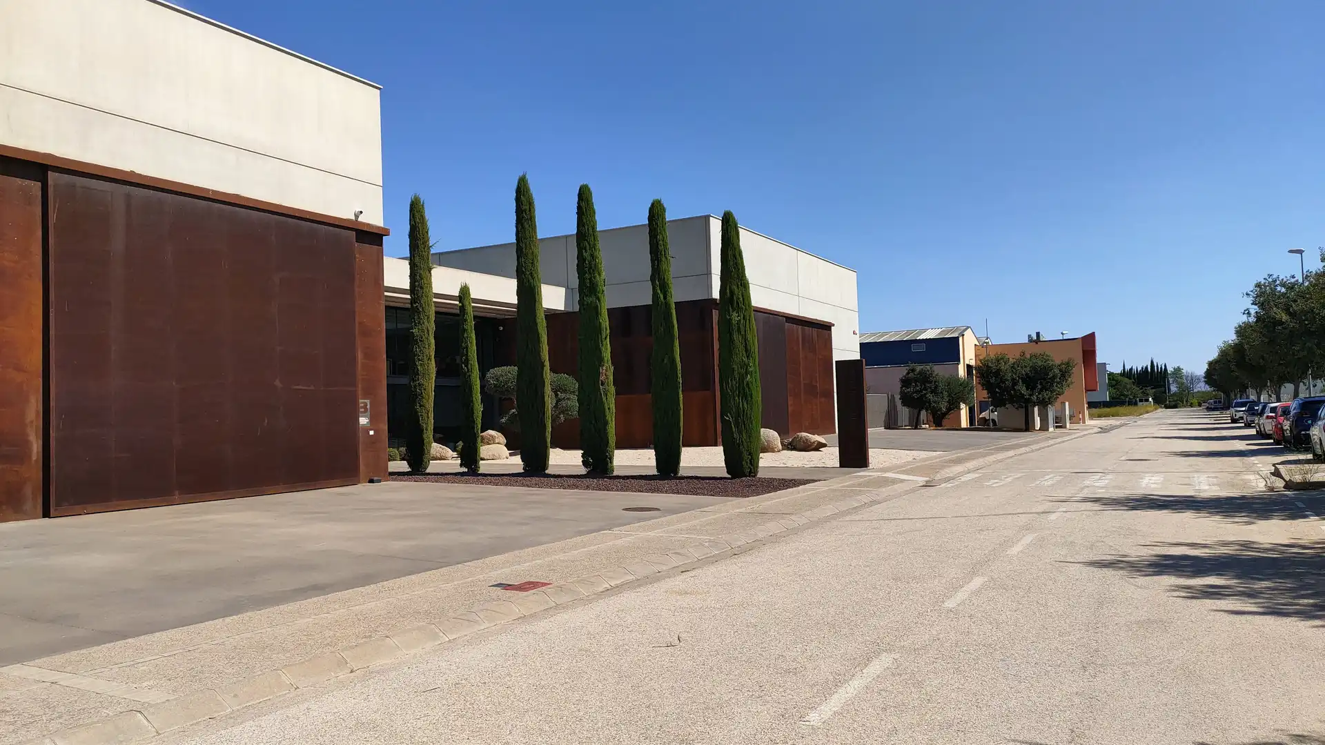 Außenansicht von Fabrik Grundstücke zur Miete in Figueres