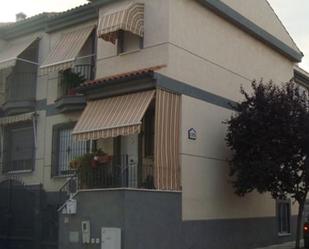 Exterior view of Single-family semi-detached for sale in Maracena