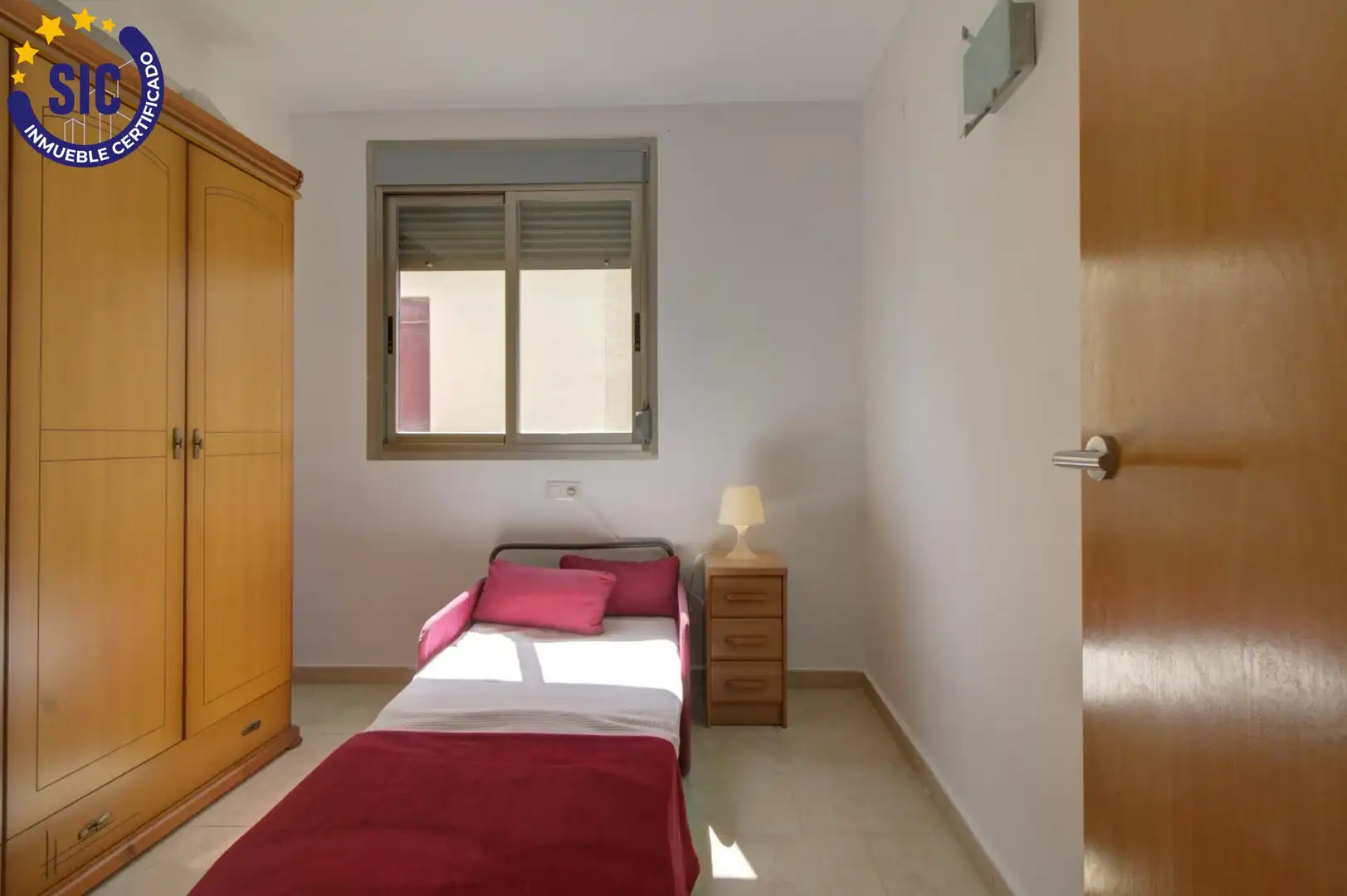 Habitación de Casa adosada en venta en Chilches / Xilxes con Jardín privado, Terraza y Amueblado