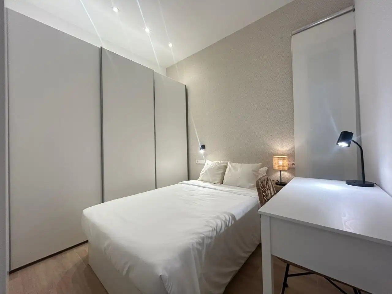 Schlafzimmer von Erdgeschoss zum Verkauf in Madrid