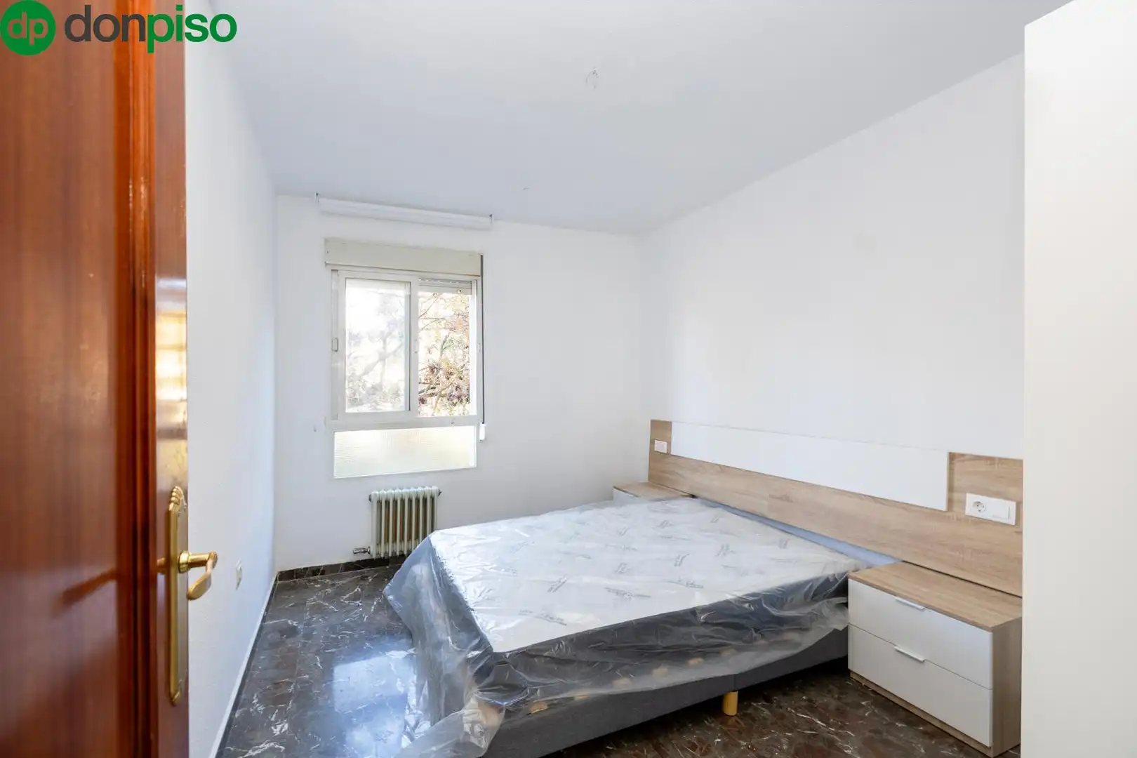 Bedroom of Flat for sale in Granada  with Alarm