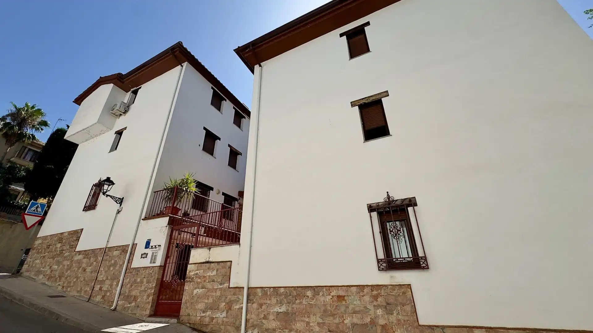 Exterior view of Flat for rent in Pinos Genil  with Air Conditioner, Heating and Furnished