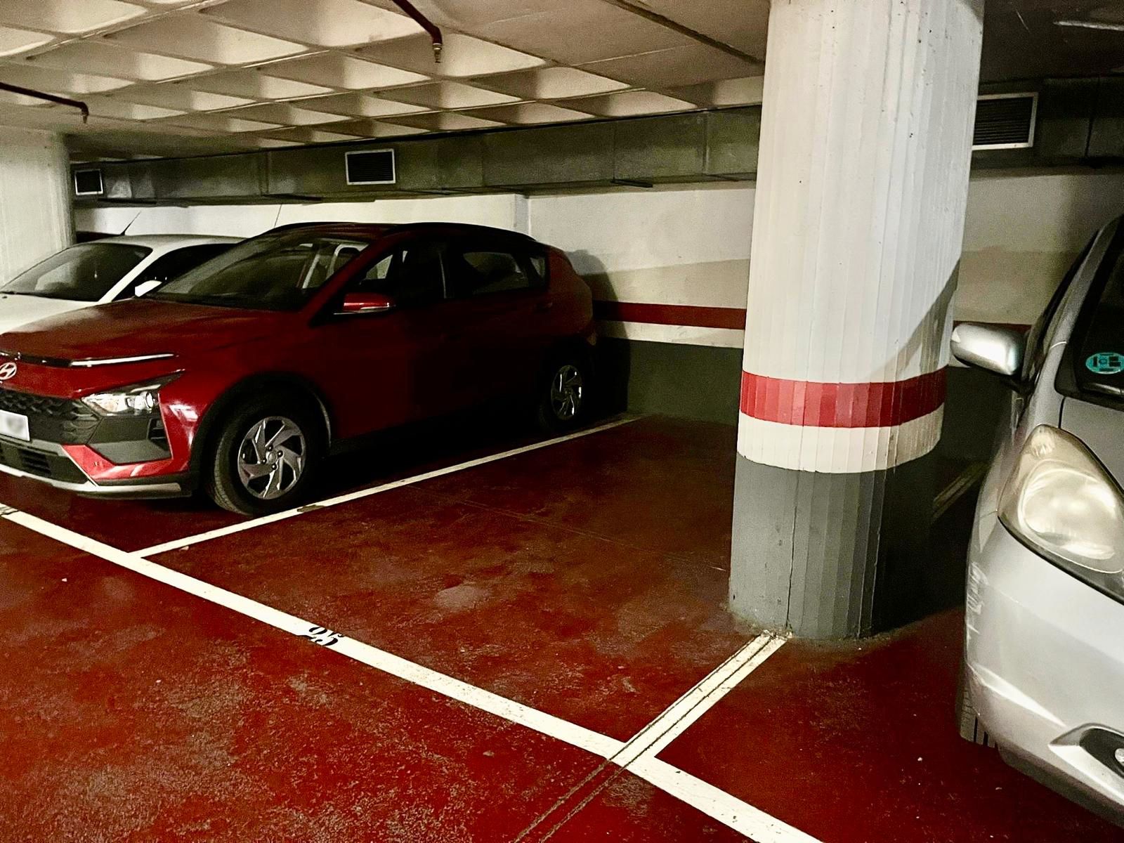 Garatge de lloguer a Plaça d'Urquinaona, 7, Dreta de l'Eixample, Eixample