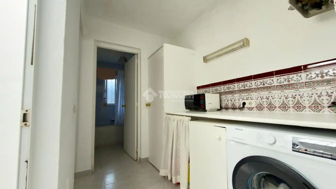 Habitación de Casa adosada en venta en Los Barrios con Aire acondicionado, Calefacción y Balcón