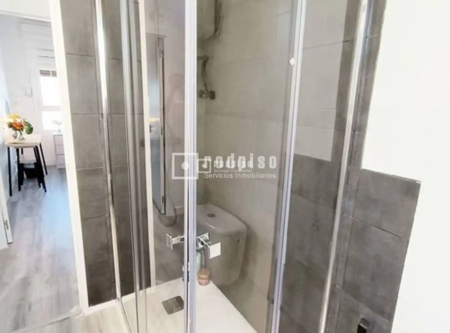 Baño de Estudio de alquiler en Madrid con Calefacción y Amueblado