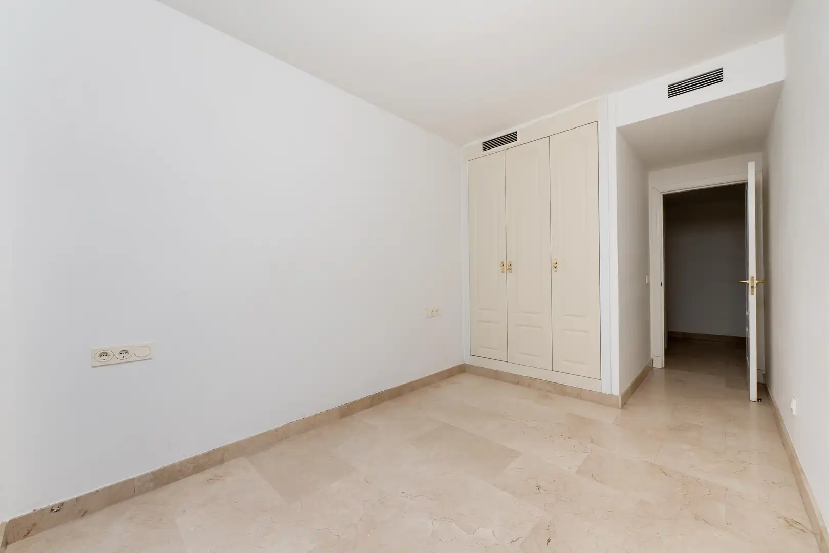 Habitación de Piso en venta en Las Rozas de Madrid con Aire acondicionado y Trastero