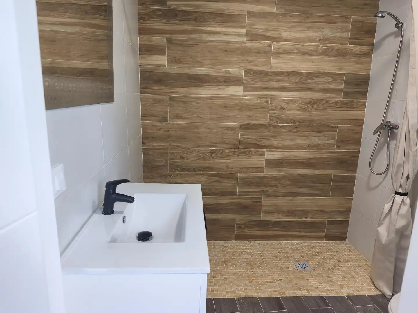 Baño de Casa adosada en venta en Andújar con Aire acondicionado, Calefacción y Terraza
