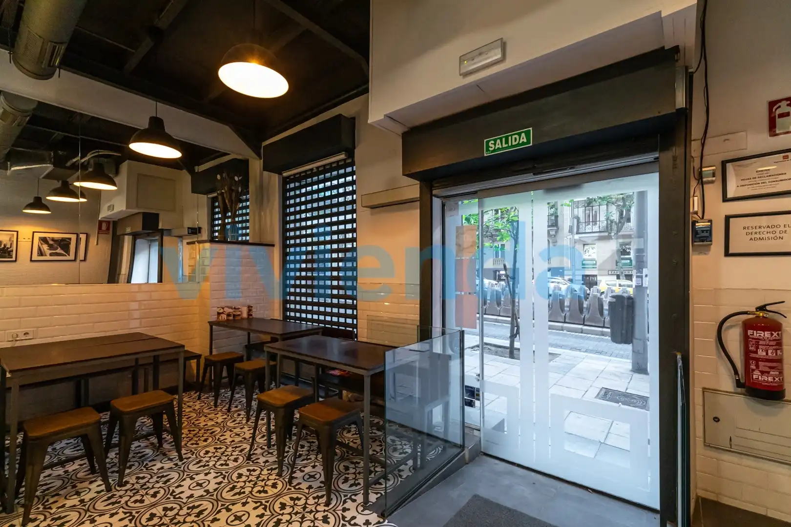 Local de lloguer en Madrid amb Calefacció i Terrassa