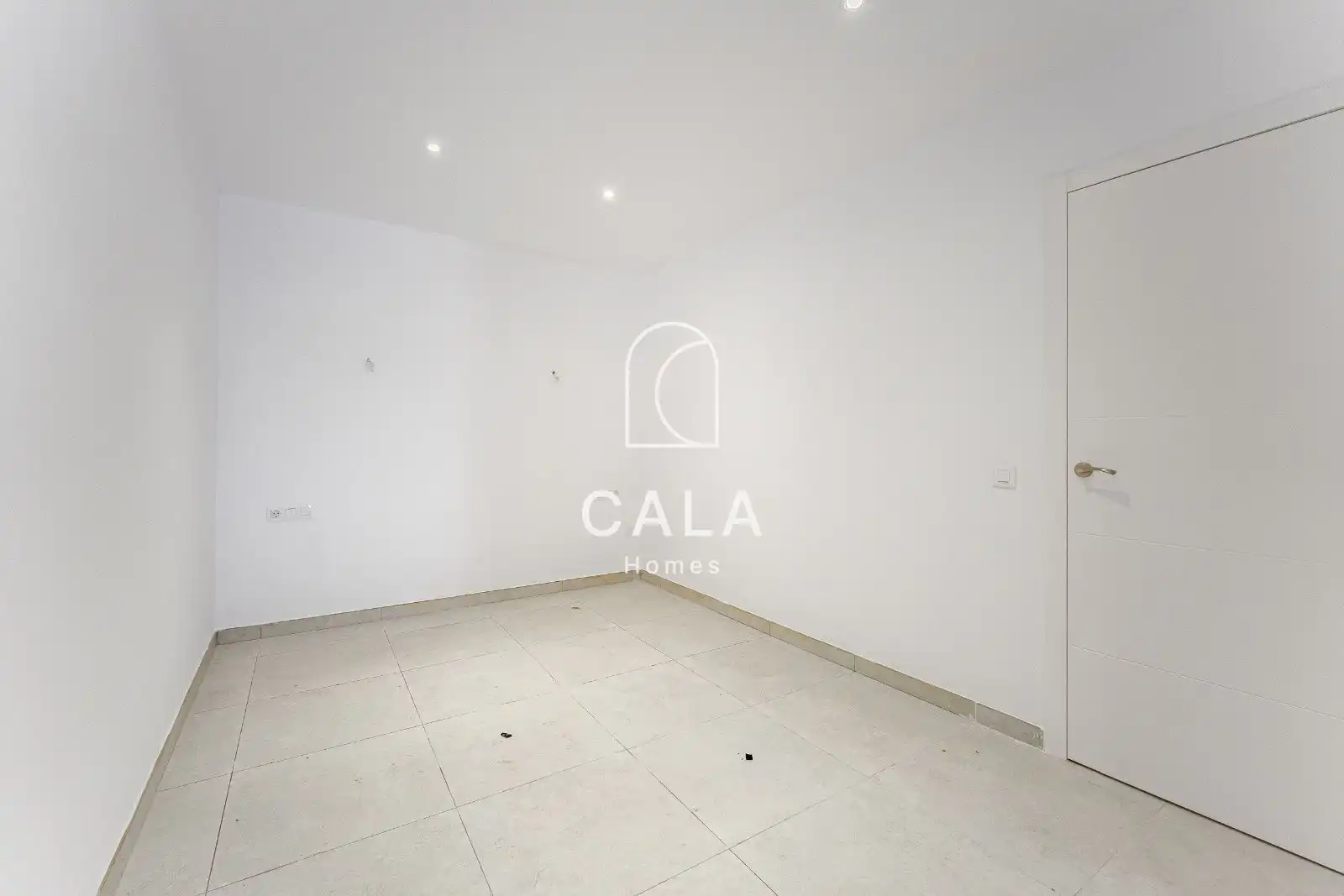 Wohnung zum Verkauf in Guía de Isora mit Klimaanlage, Heizung und Terrasse