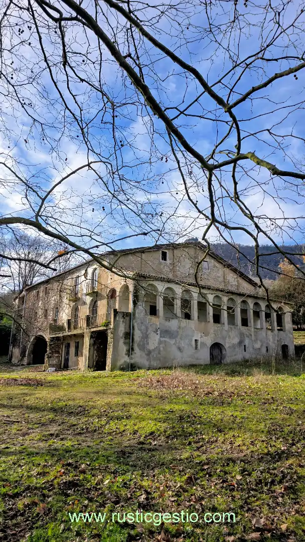 Finca rústica en venda a La Vall d'en Bas