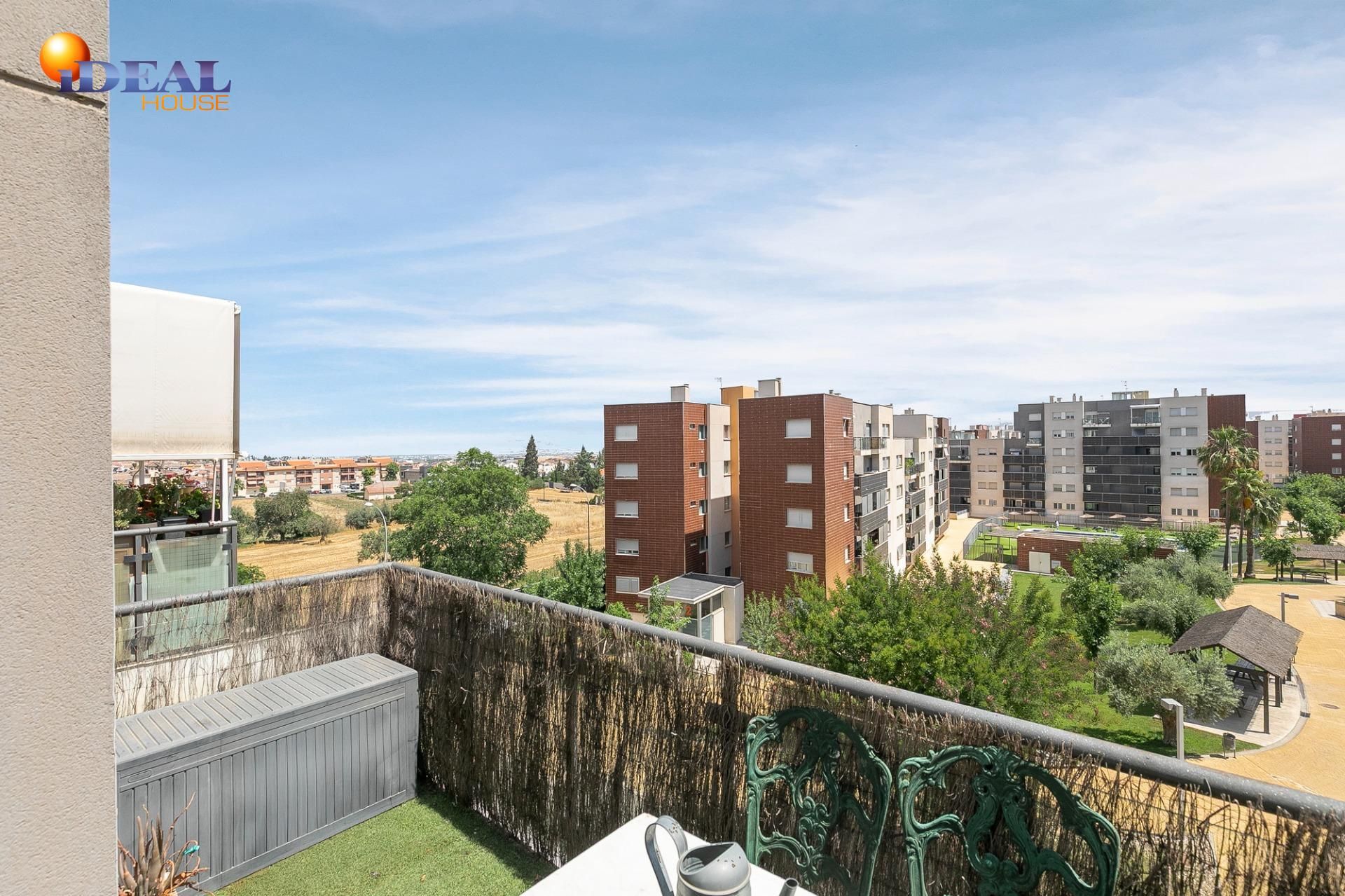 Flat for sale in Calle aljancira, 2, Carretera de Granada - La Alcazaba, Alhendín