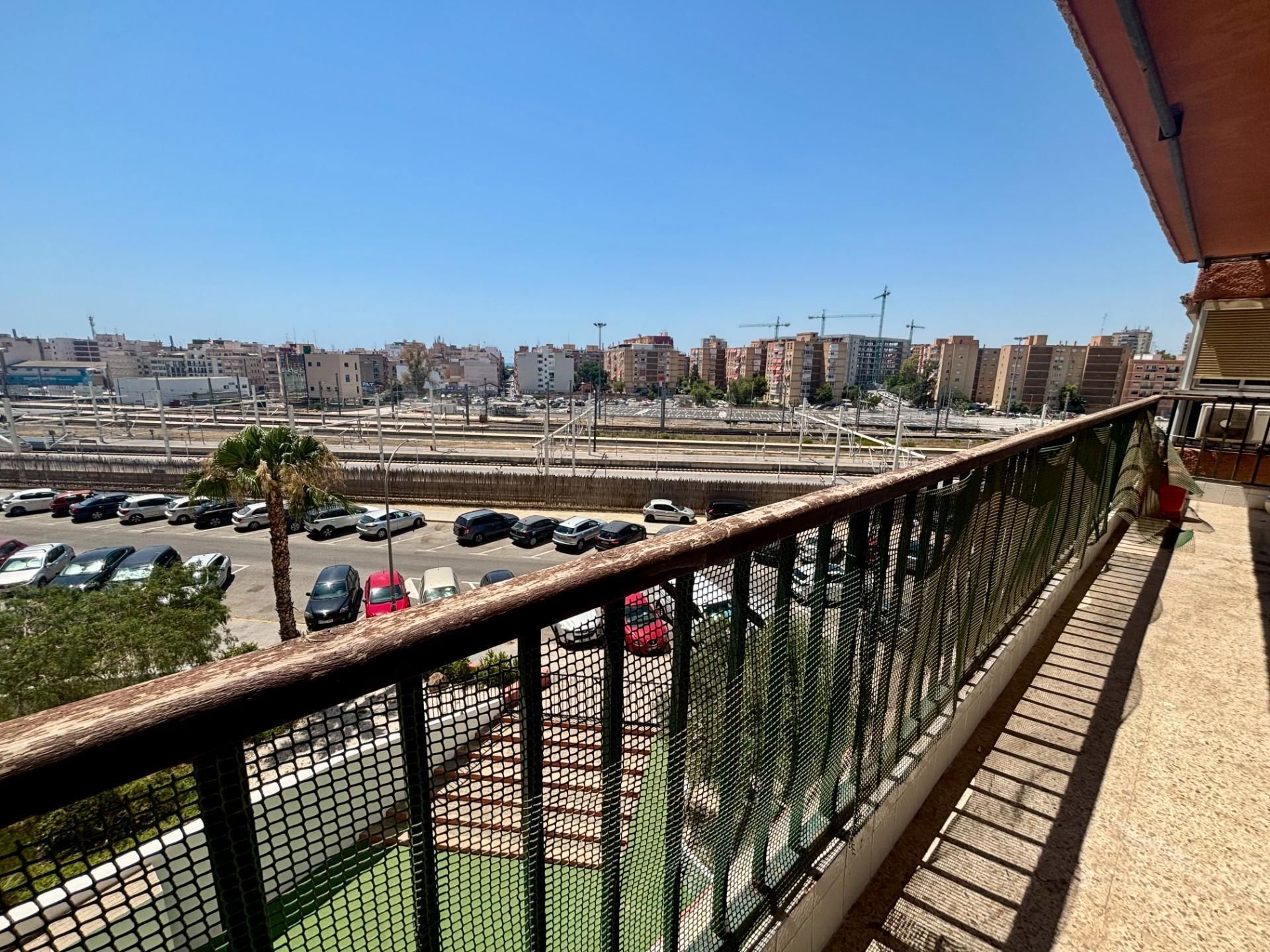 Exterior view of Flat for sale in Alicante / Alacant  with Terrace, Balcony and Alarm