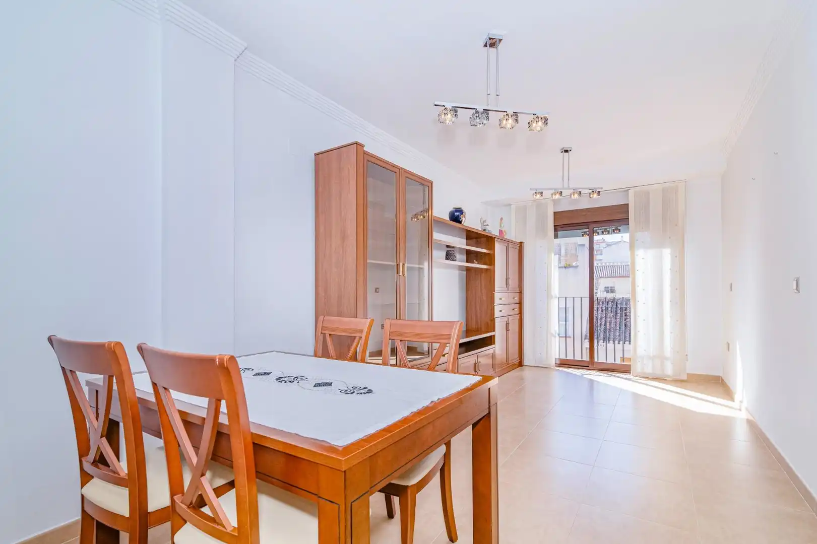 Comedor de Piso en venta en La Zubia con Aire acondicionado, Amueblado y Balcón