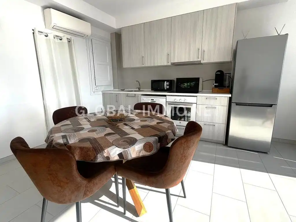 Apartment with lift for sale in Avinguda de Rhode, imagen 6