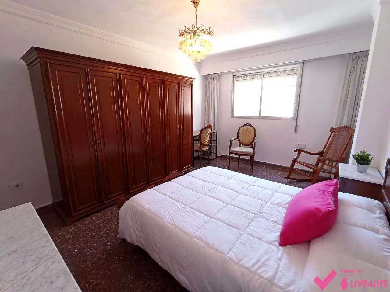 Habitación de Piso de alquiler en Valencia con Aire acondicionado, Terraza y Amueblado